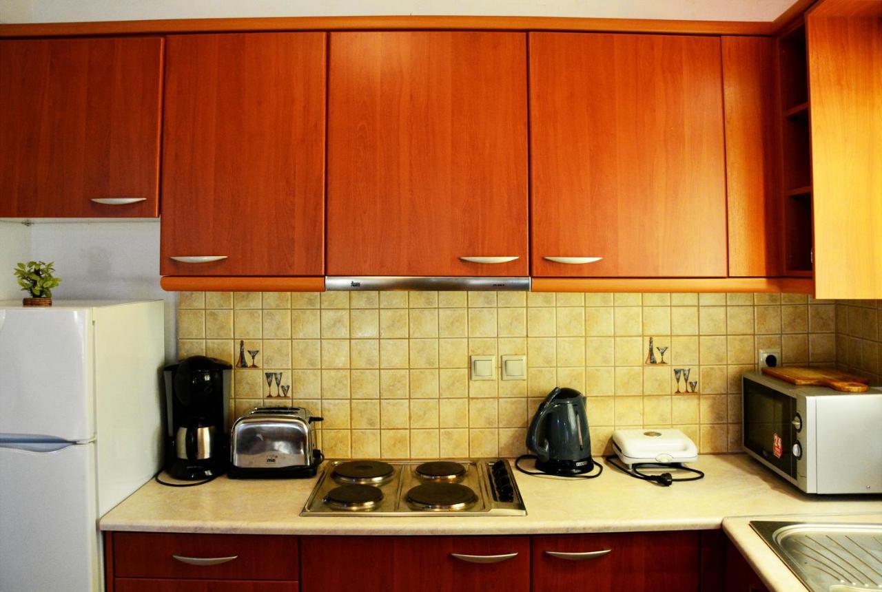 Plakalona Apartments Exopoli Luaran gambar