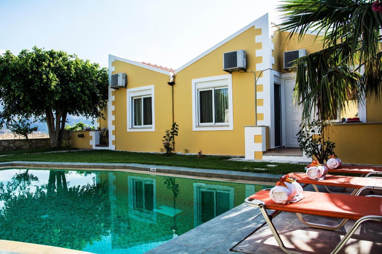 Plakalona Apartments Exopoli Luaran gambar