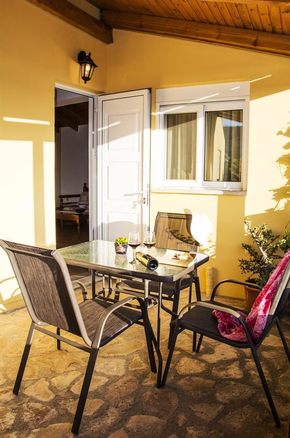 Plakalona Apartments Exopoli Luaran gambar
