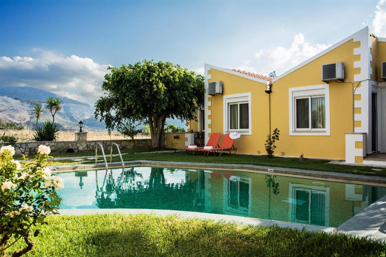 Plakalona Apartments Exopoli Luaran gambar